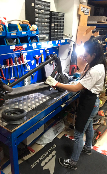 Taller de reparación de patinetes eléctricos